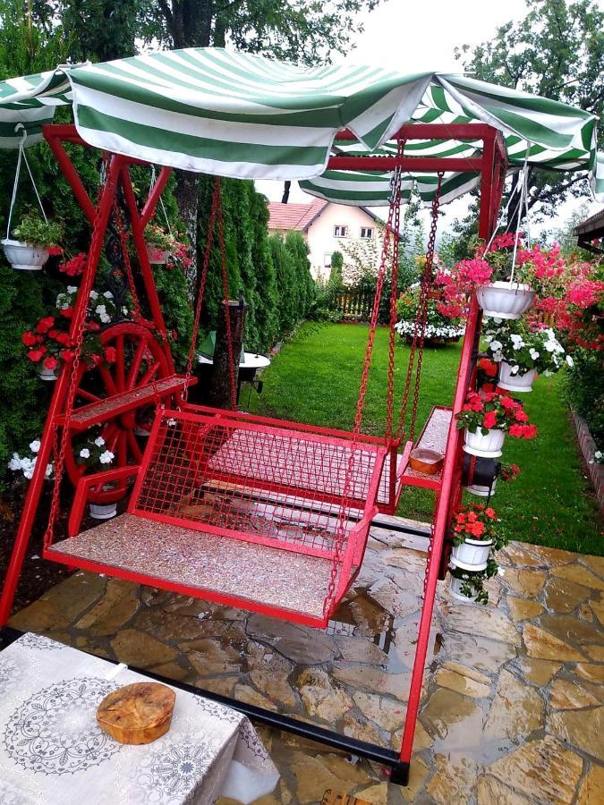 Vacation Vila Mali Raj Holiday home Zlatibor